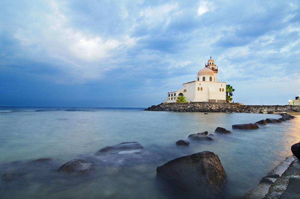 Sheraton Jeddah Hotel - Saudi Brothers Commercial Company Branch Eksteriør bilde The church of St. John the Baptist