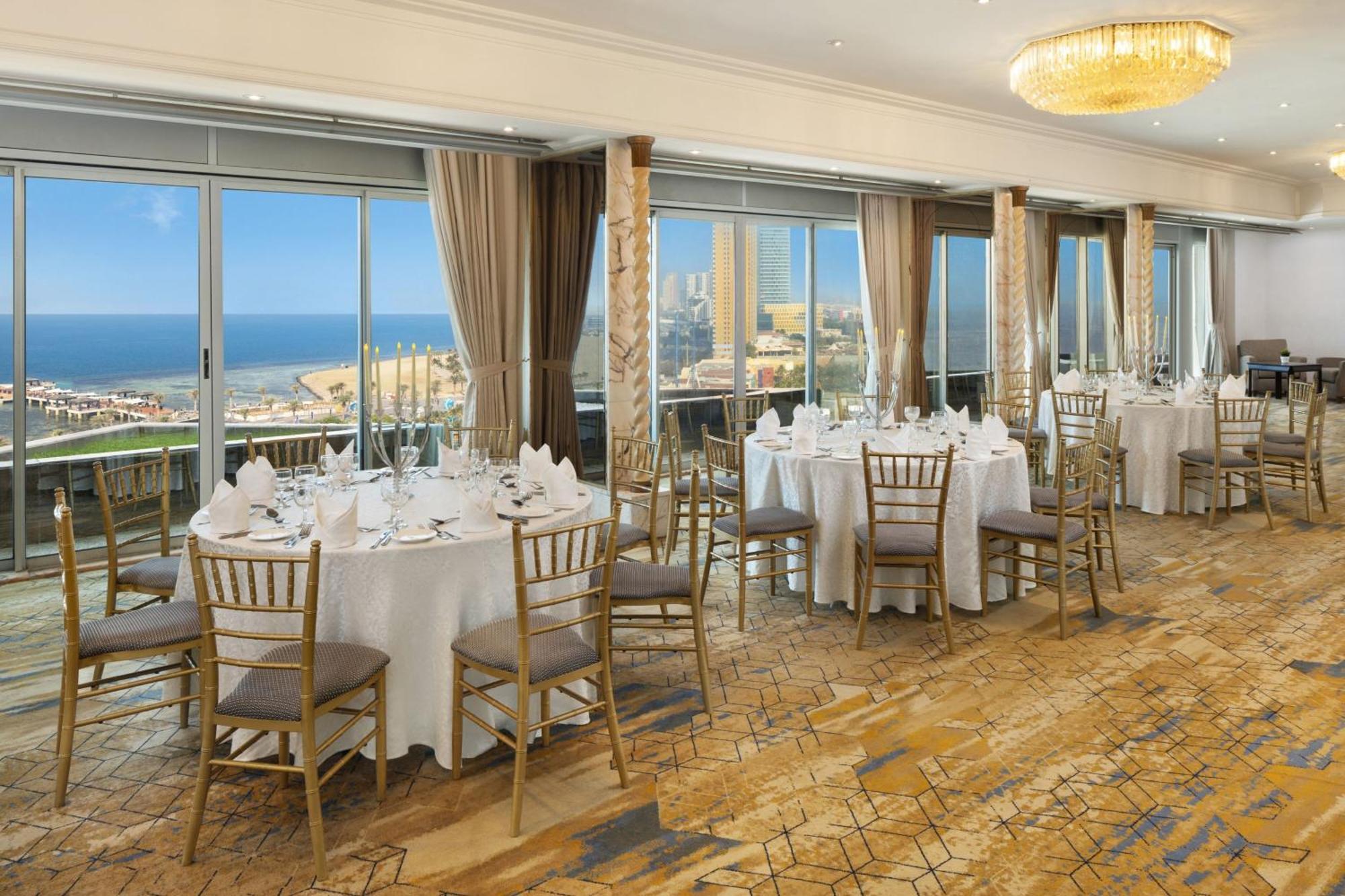 Sheraton Jeddah Hotel - Saudi Brothers Commercial Company Branch Eksteriør bilde The ballroom