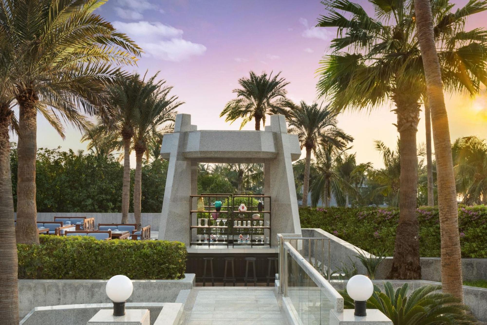 Sheraton Jeddah Hotel - Saudi Brothers Commercial Company Branch Eksteriør bilde The Palm Jumeirah Monorail