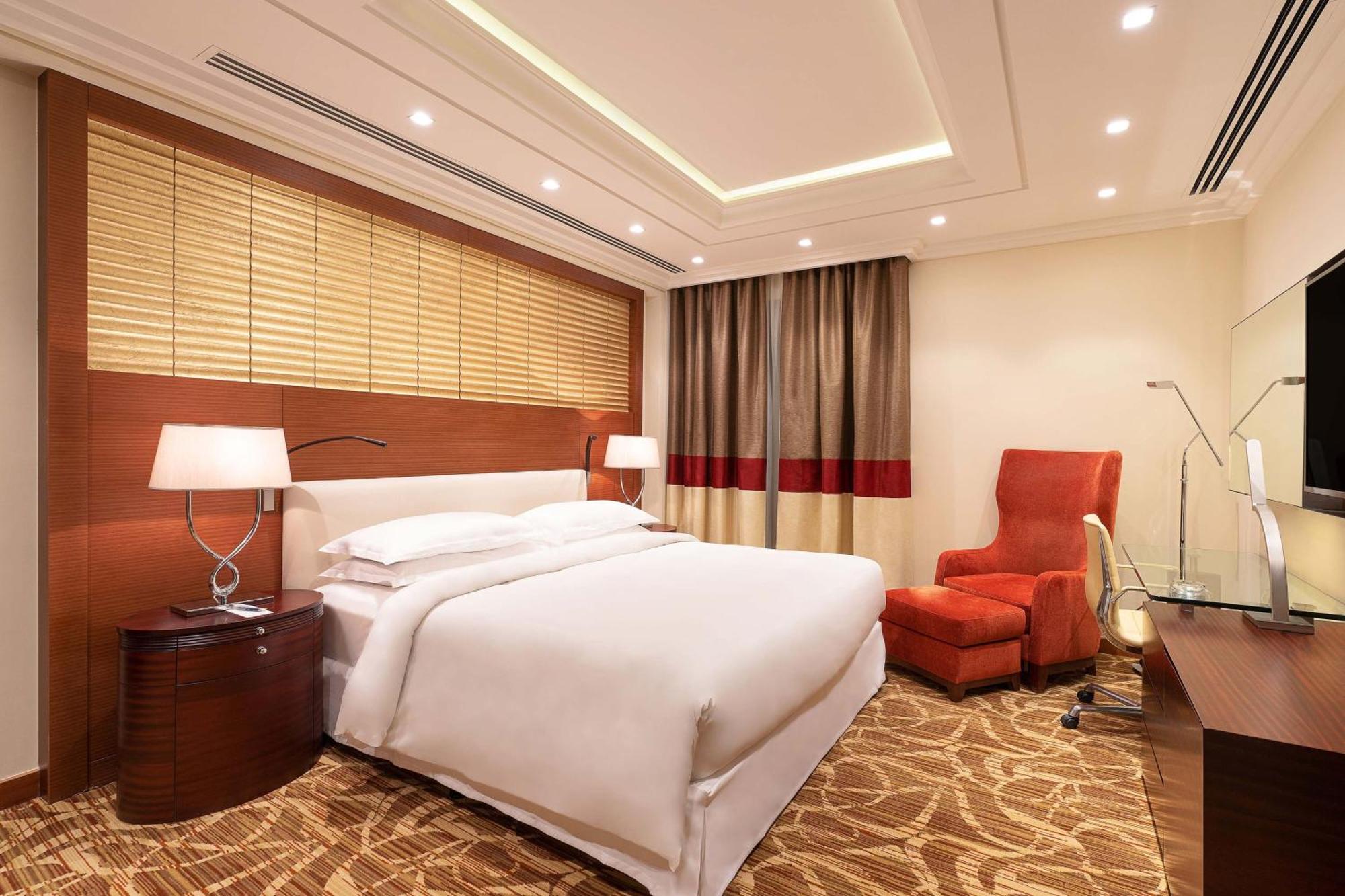 Sheraton Jeddah Hotel - Saudi Brothers Commercial Company Branch Eksteriør bilde Deluxe Room