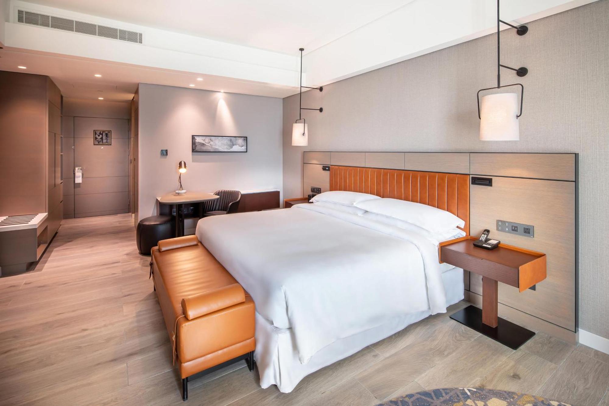 Sheraton Jeddah Hotel - Saudi Brothers Commercial Company Branch Eksteriør bilde Deluxe Room
