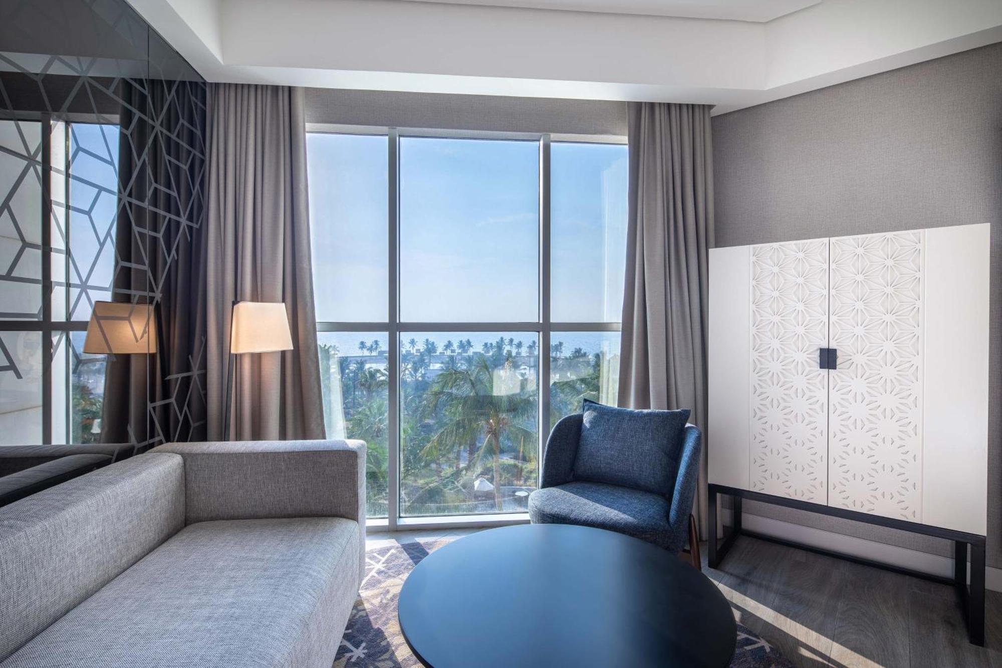 Sheraton Jeddah Hotel - Saudi Brothers Commercial Company Branch Eksteriør bilde A suite at the hotel